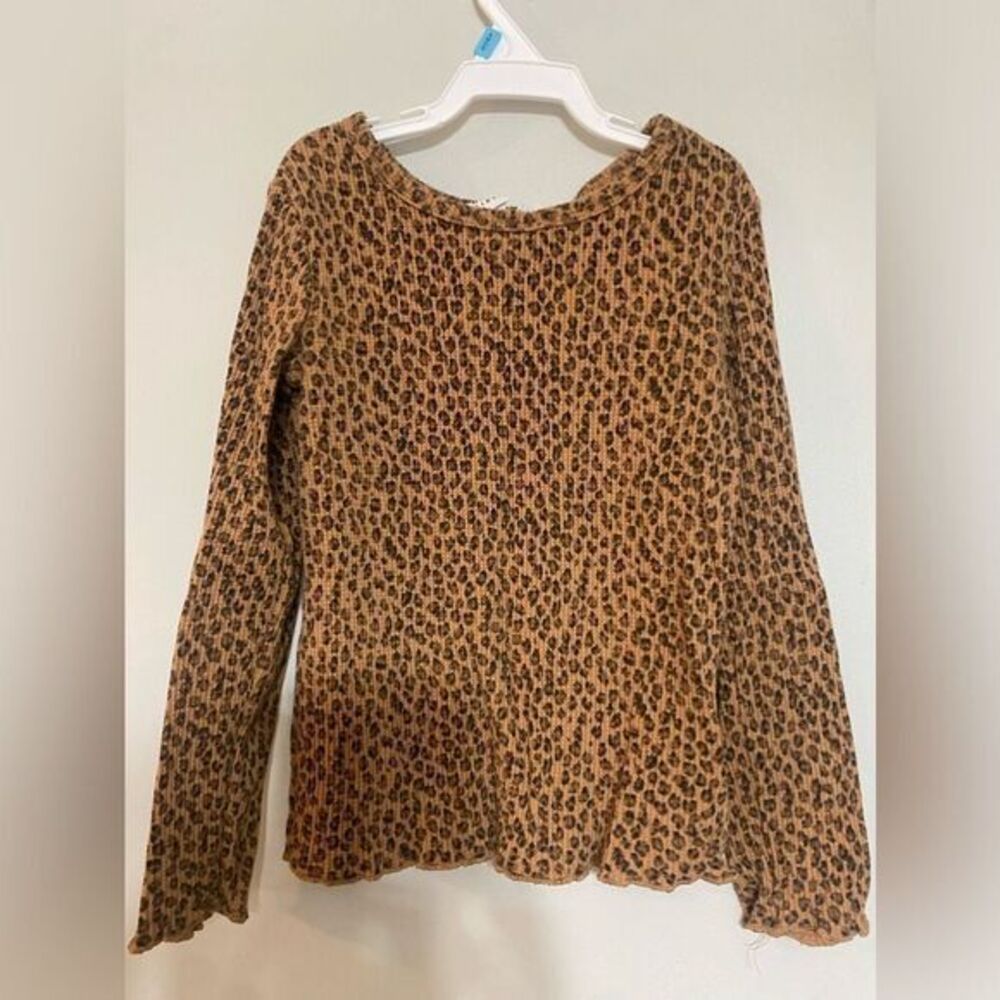 - Gap girls size‎ small long sleeve cheetah print top